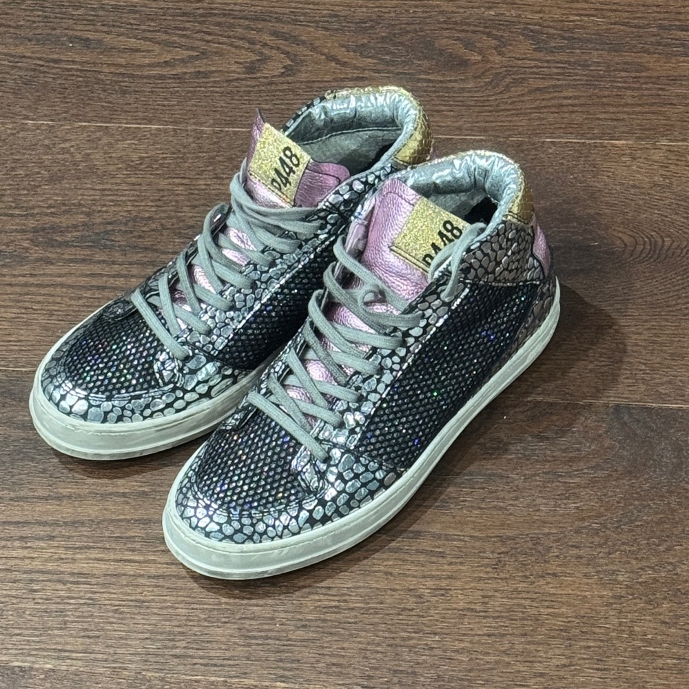P448 Women’s Sneakers with Metallic Accents Size 38/8
